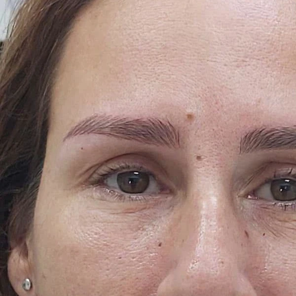 Microblading Después corrección de asimetría