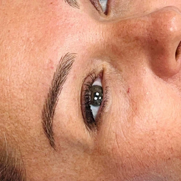 Microblading pelo a pelo Después