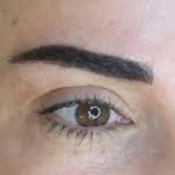 Tratamiento de sombreado de cejas
